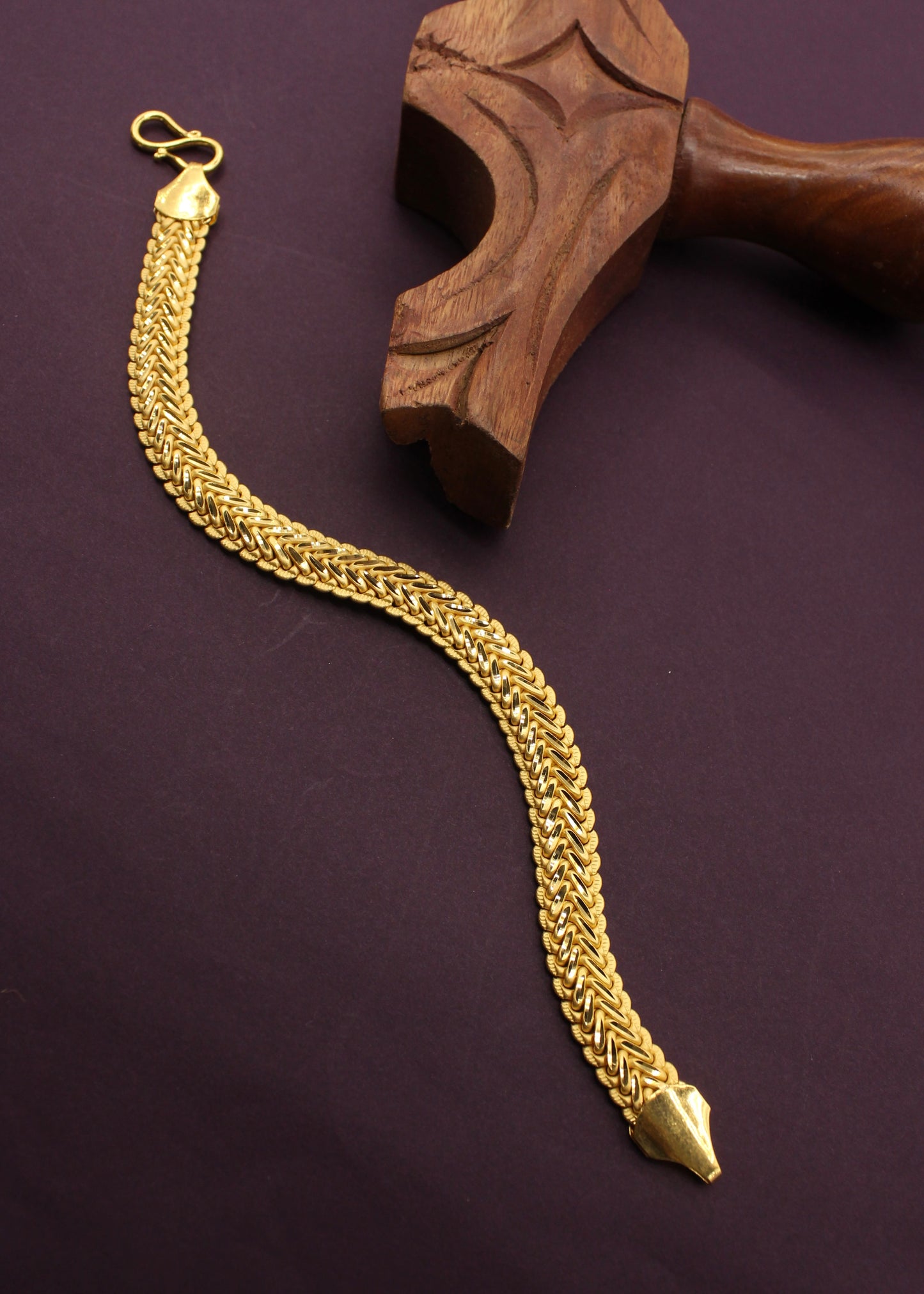 EXCLUSIVE GOLD PLATED BRACELET