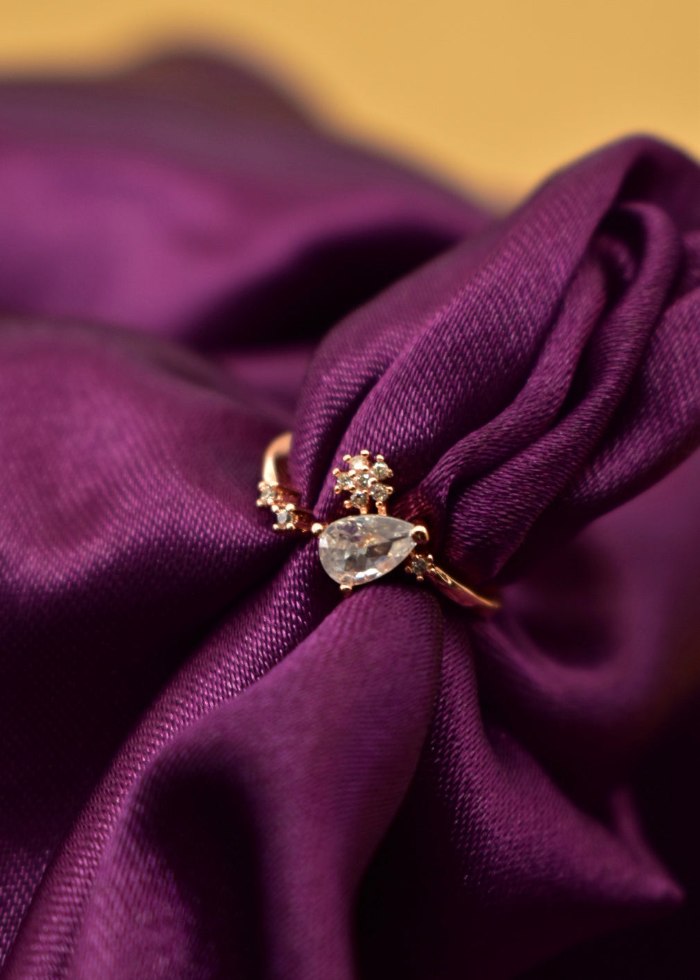 LEAF DESIGNER FINGER RING