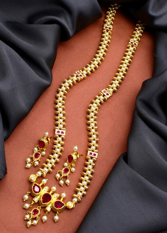 IMPERIAL MOTI NECKLACE