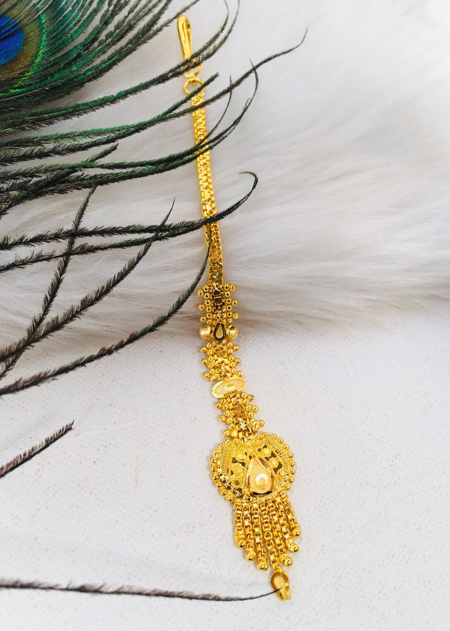 VERY CLASSY DESIGN BINDI