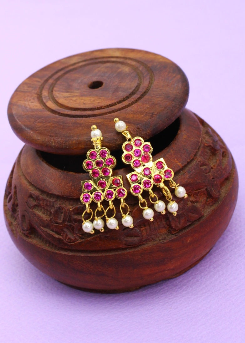 DAINTY FLORAL EARRINGS