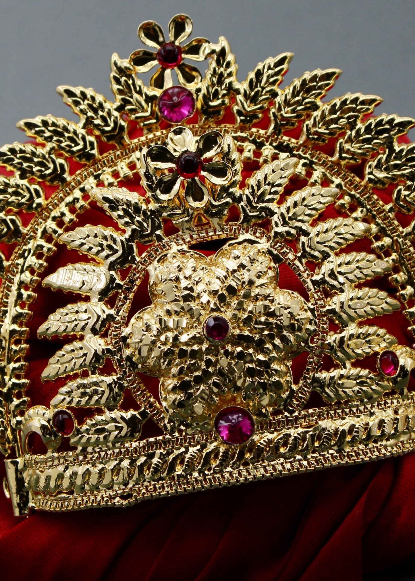 MAJESTIC FLORET GANESHA MUKUT