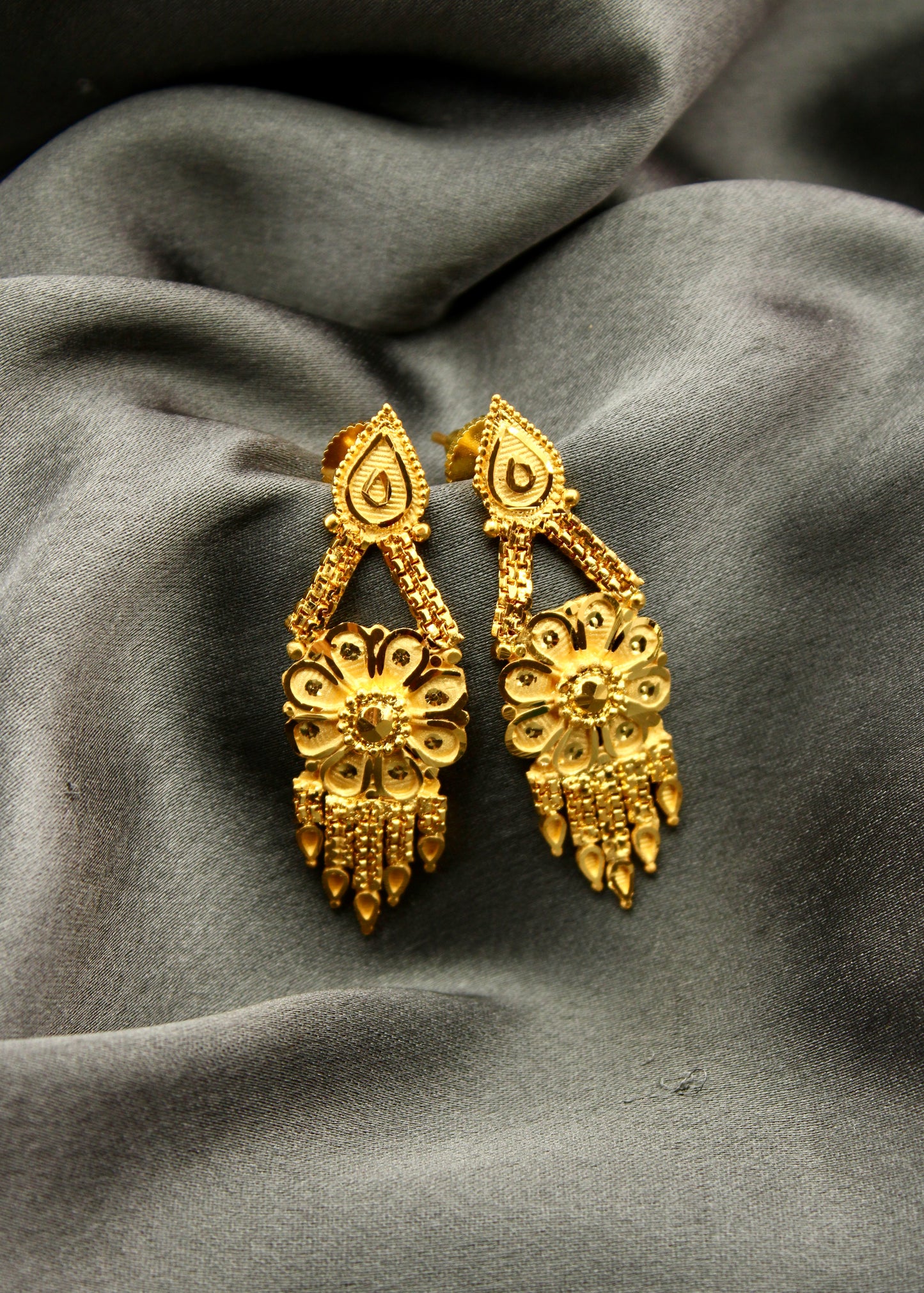 GOLD PLATED FLOWERET EARRINGS