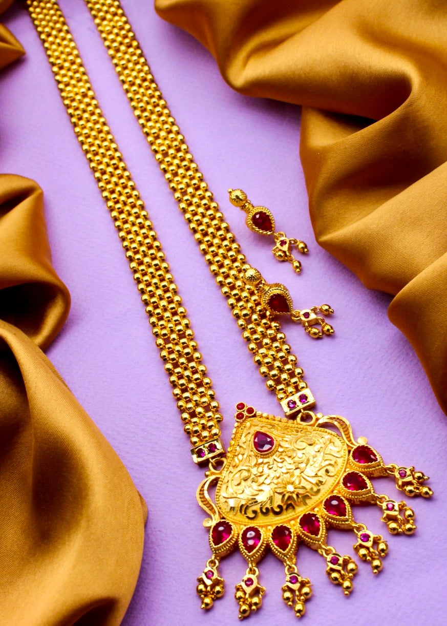 IMPRESSIVE MALHAR NECKLACE