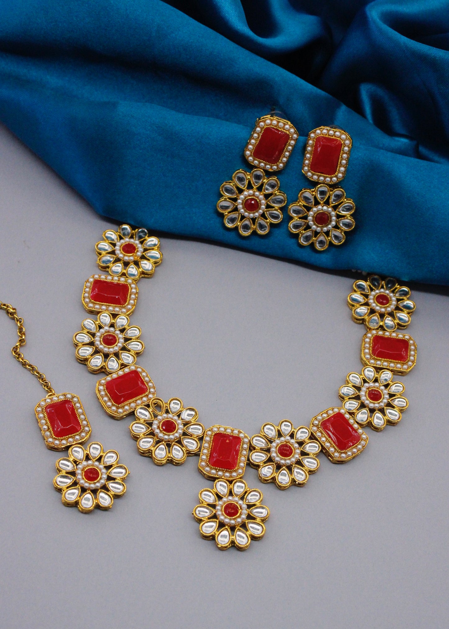 FLORAL DESIGNER NECKLACE