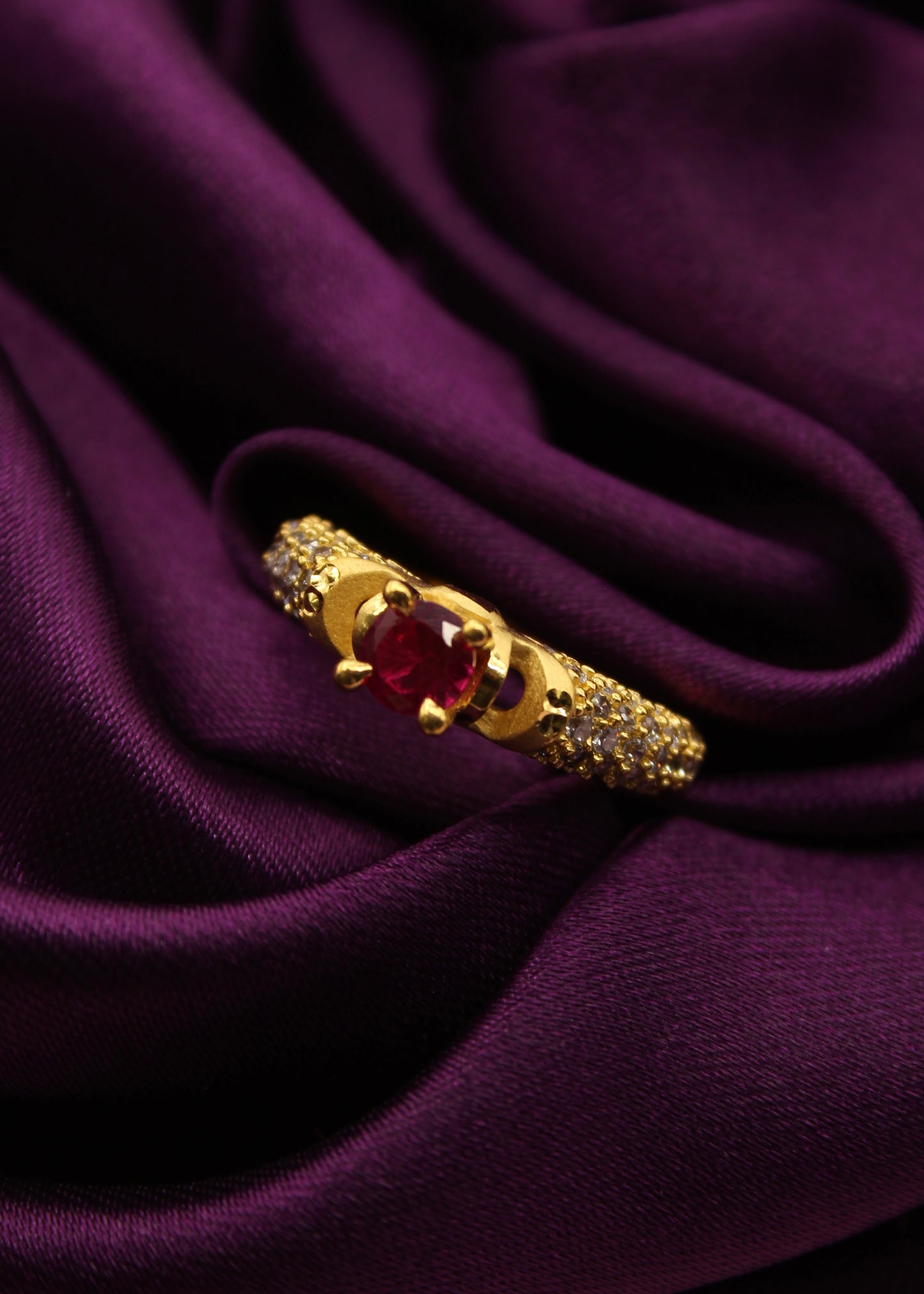 UNIQUE DESIGNER FINGER RING