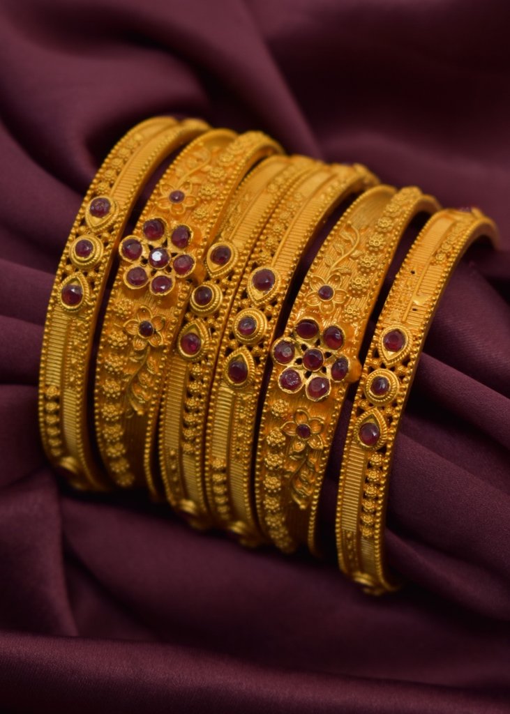 EXCLUSIVE DESIGNER BANGLES