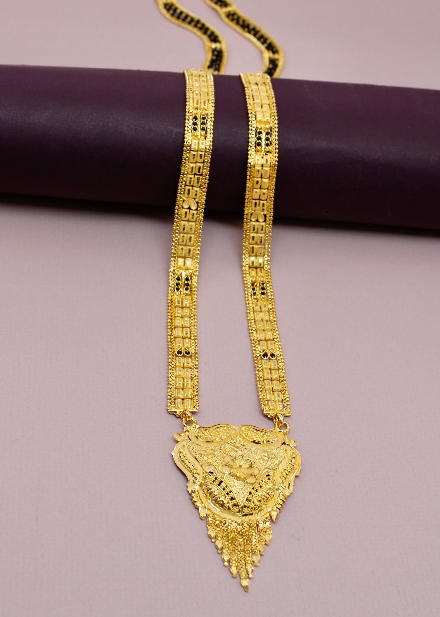 ENTICING GOLDEN PATTI MANGALSUTRA
