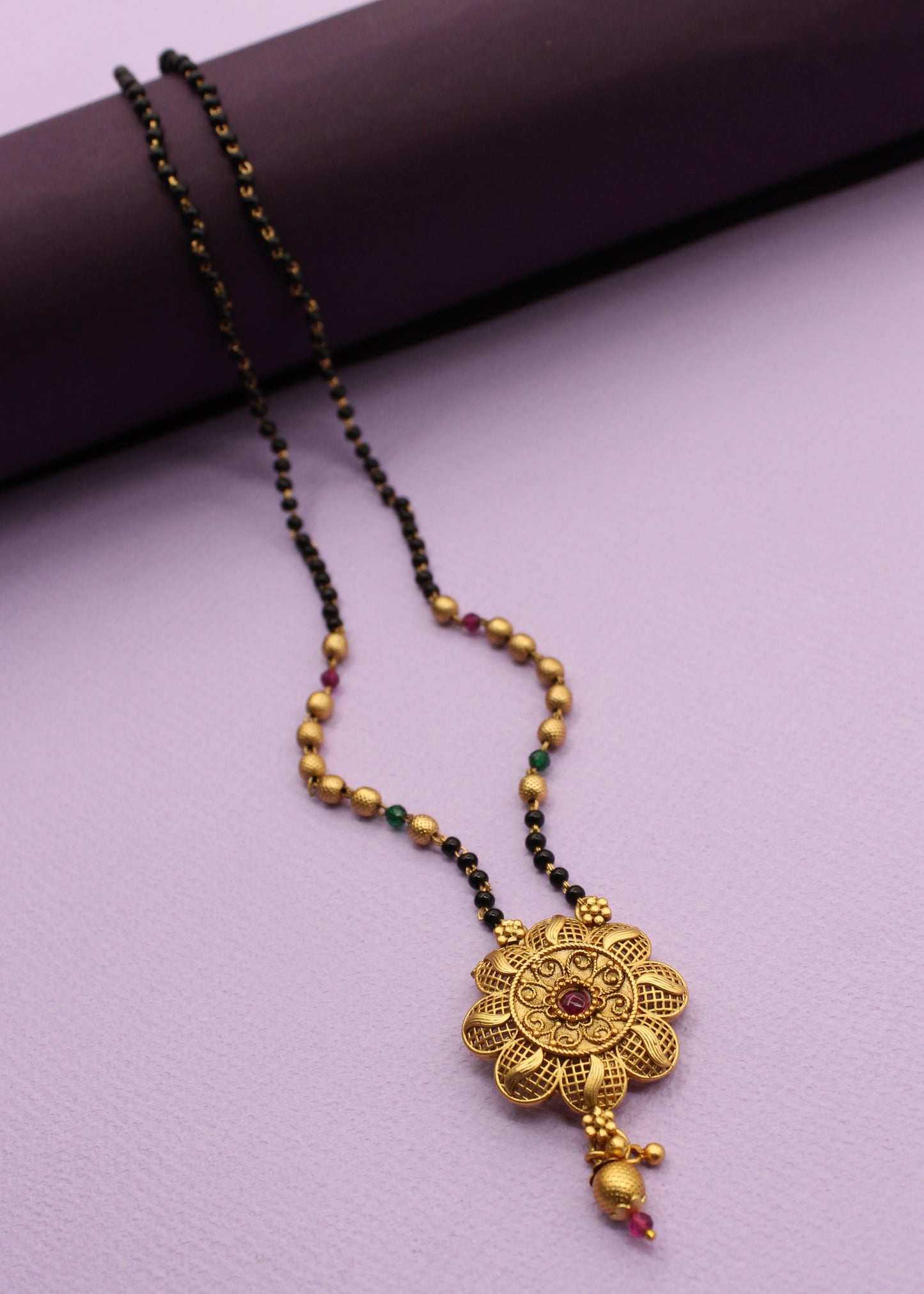 STUNNING FLOWERET AHILYA MANGALSUTRA