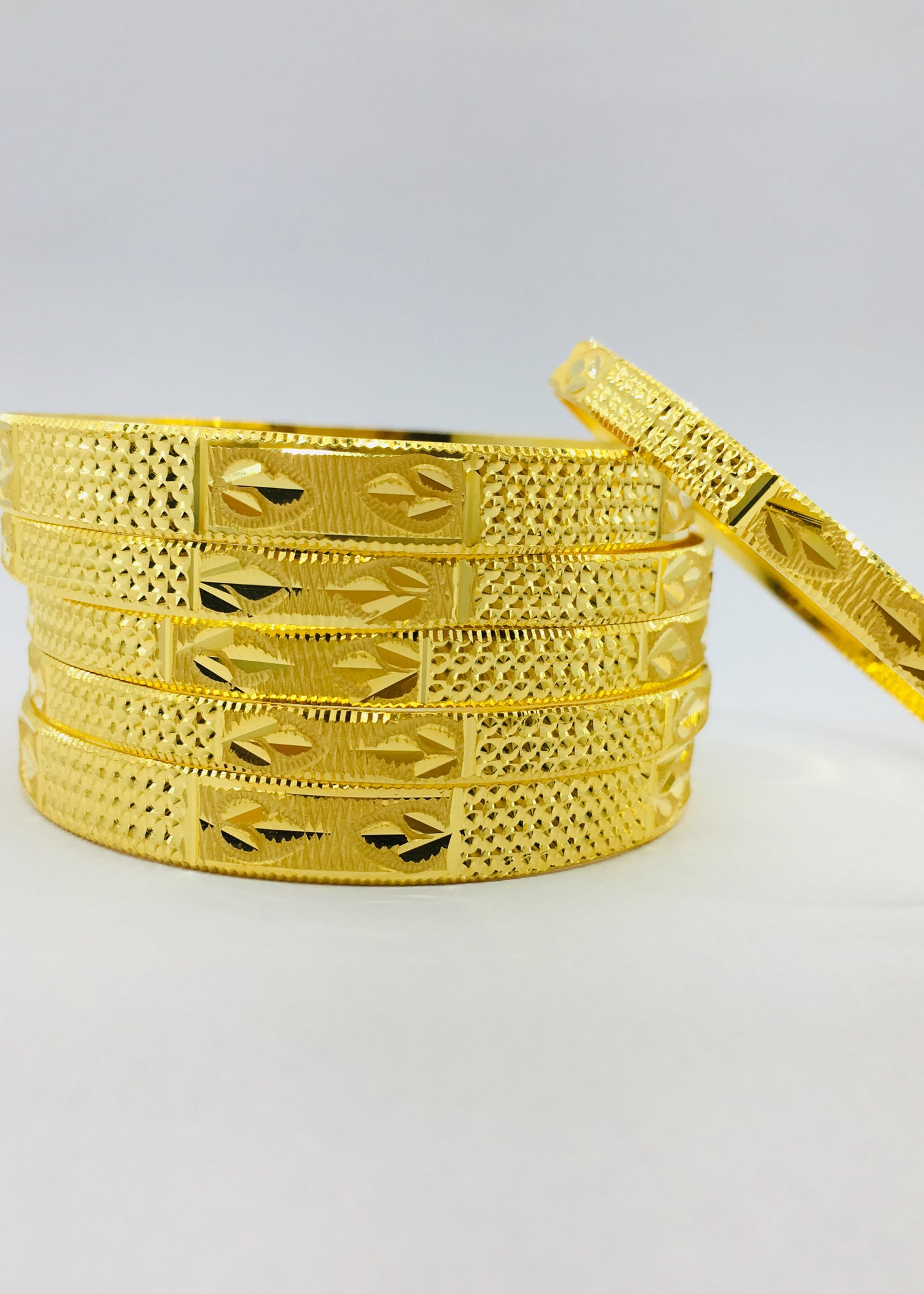 LEAF DESIGNER BANGLES