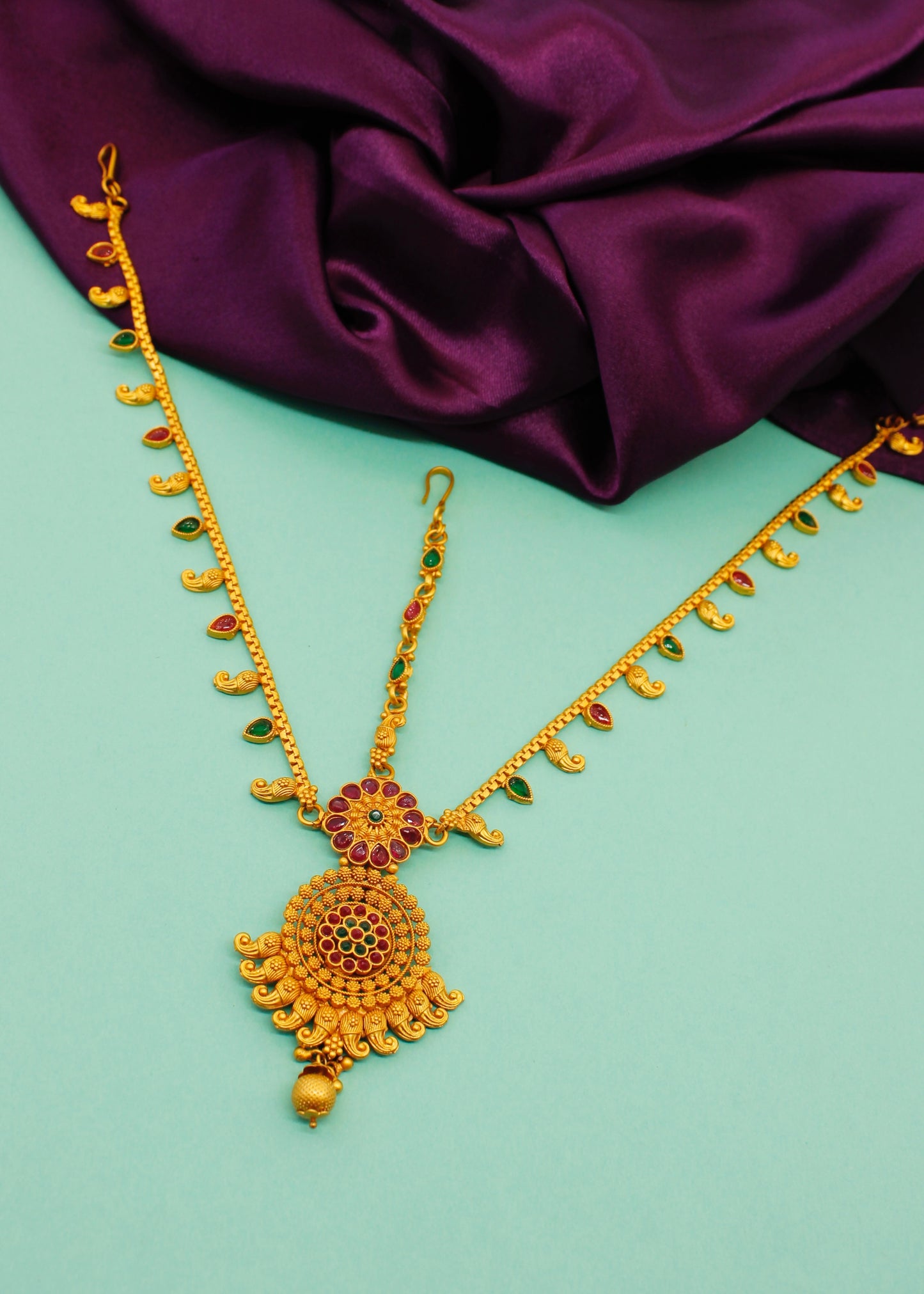 FLORET MATTE FINISH BINDI