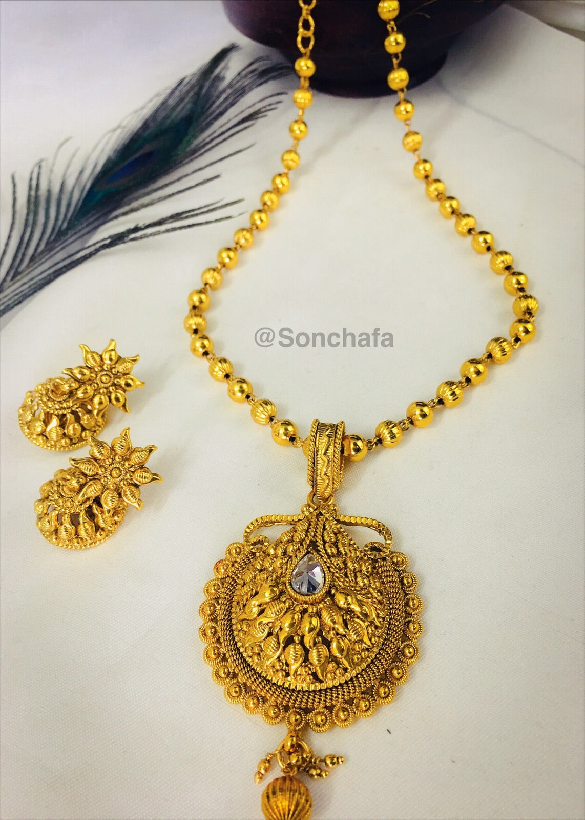 LEAF WITH GOLDEN BEAD SET