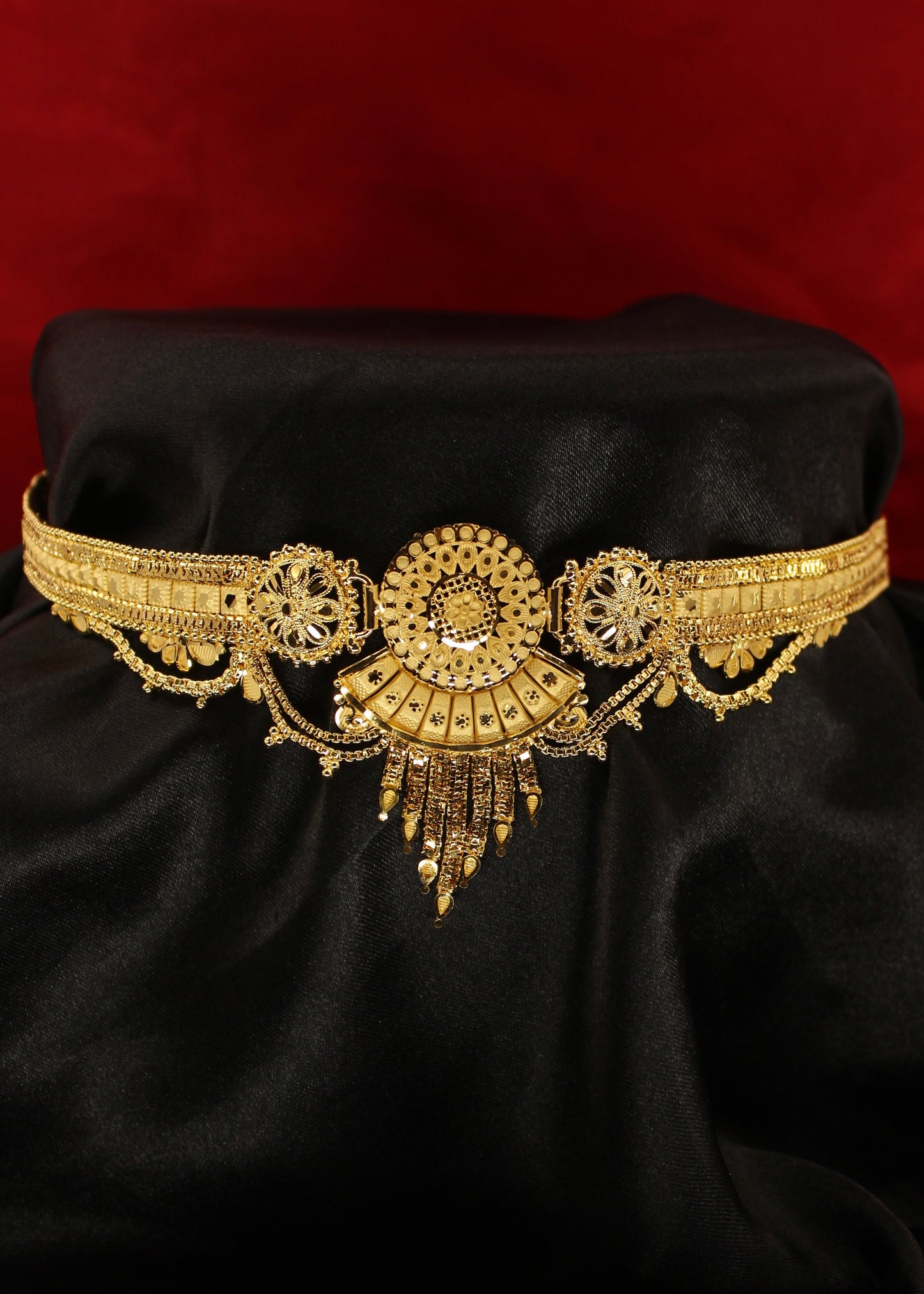 SPLENDID GOLDEN MEKHALA