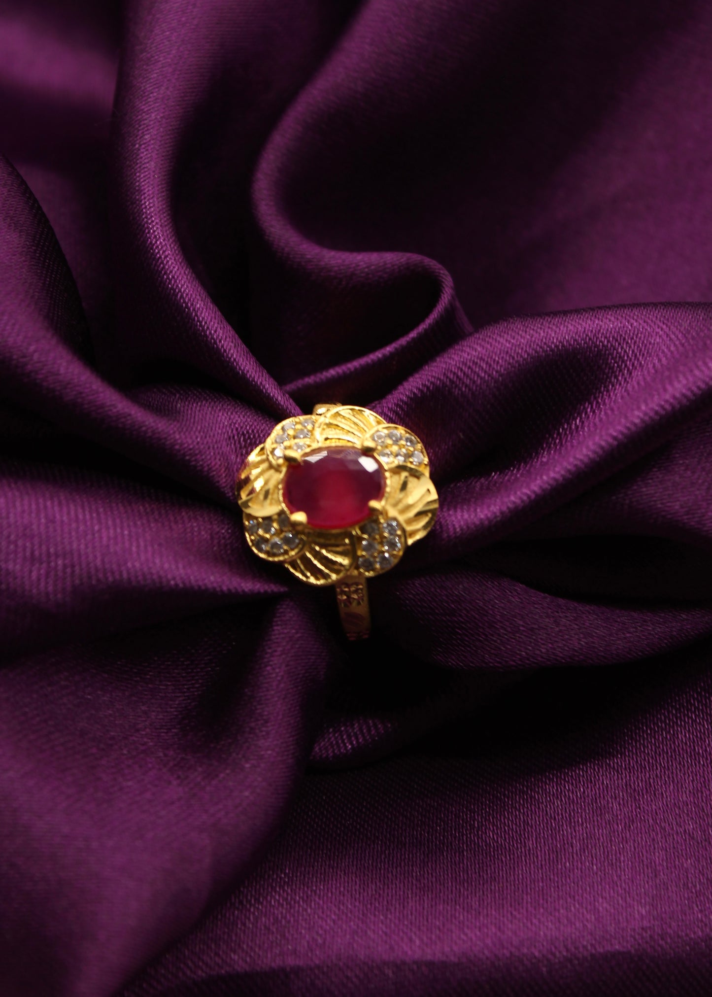 FANCY FLORET FINGER RING