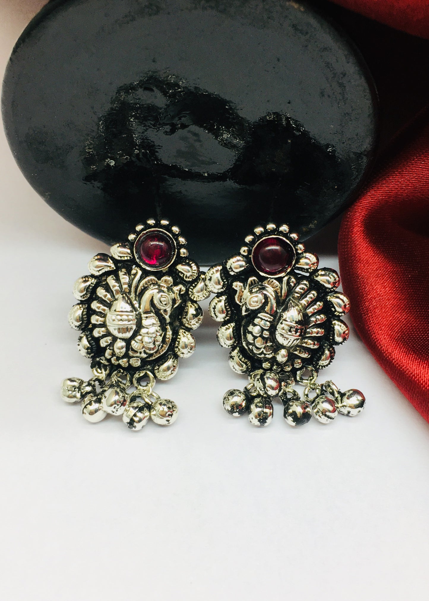 PEACOCK DESIGNE STUD