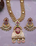 CHIC & DAINTY KUNDAN NECKLACE