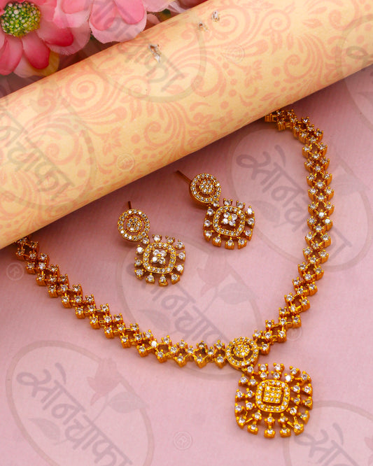 GLOSSY ANTIQUE NECKLACE