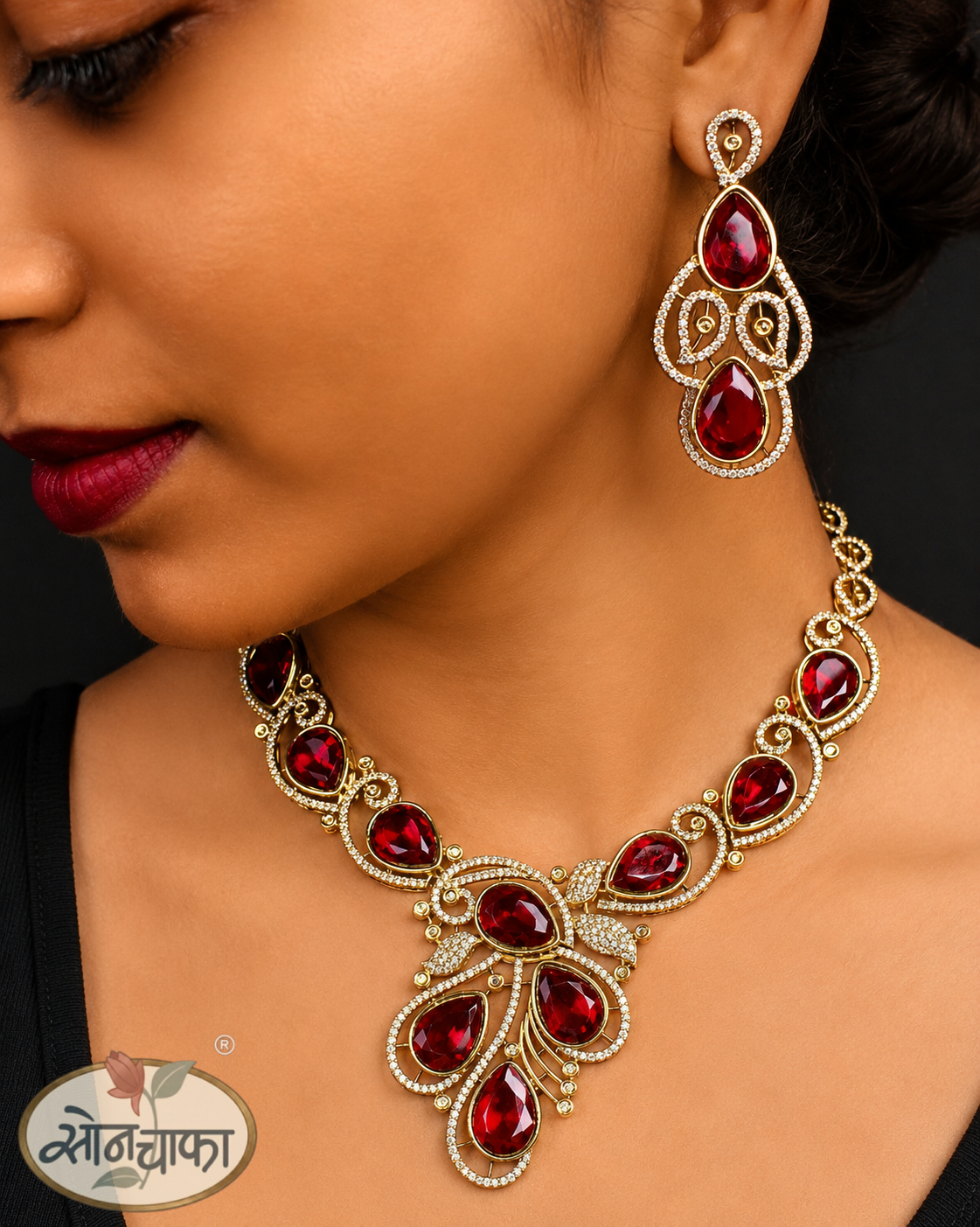 PEACOCK BLOOM NECKLACE