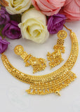 IMPRESSIVE GOLD PLATED NECKLACE