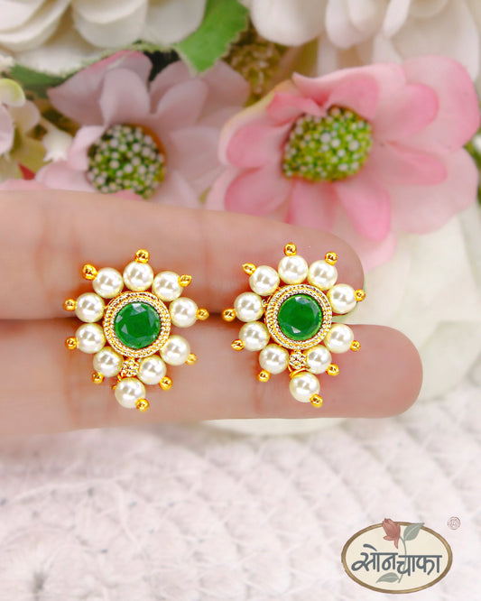 IMPRESSIVE PEARL STUDS