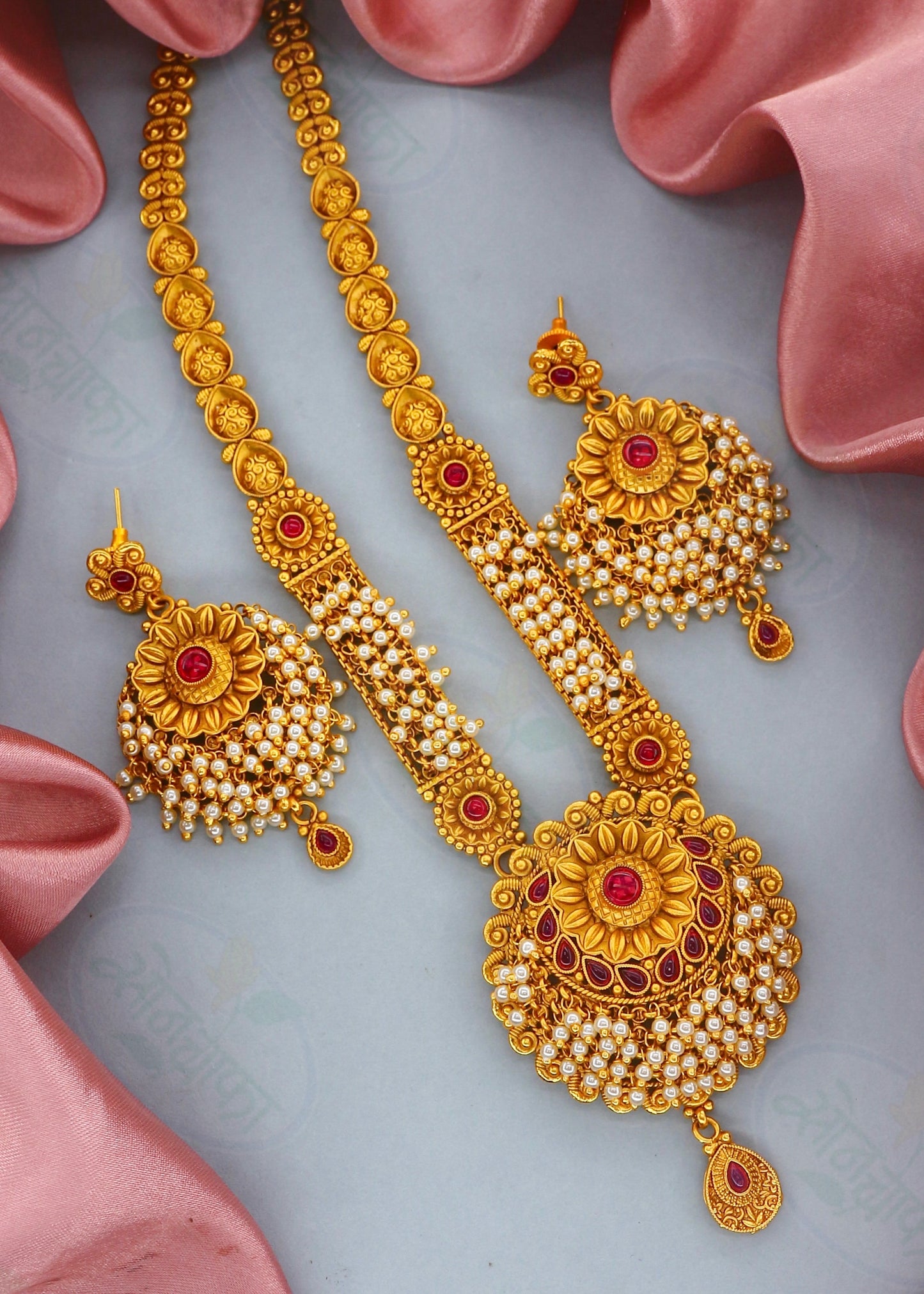 BEAUTIFUL FLORAL AHILYA NECKLACE