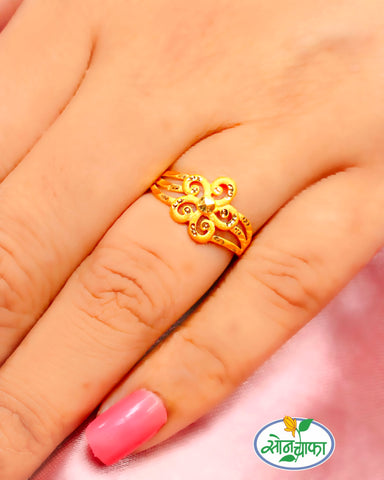 GOLDEN FLOWER RING