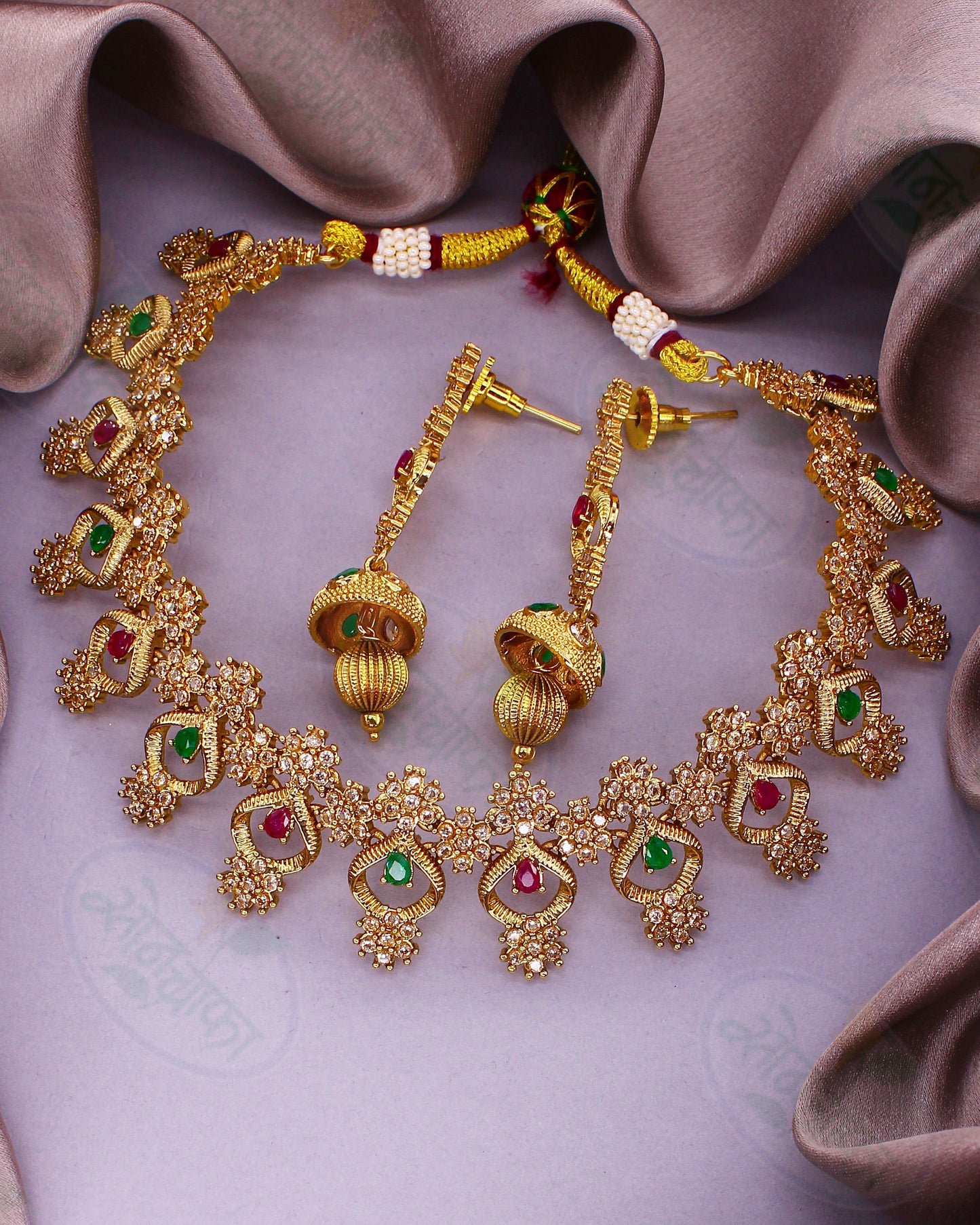 BEAUTIFUL ANTIQUE NECKLACE