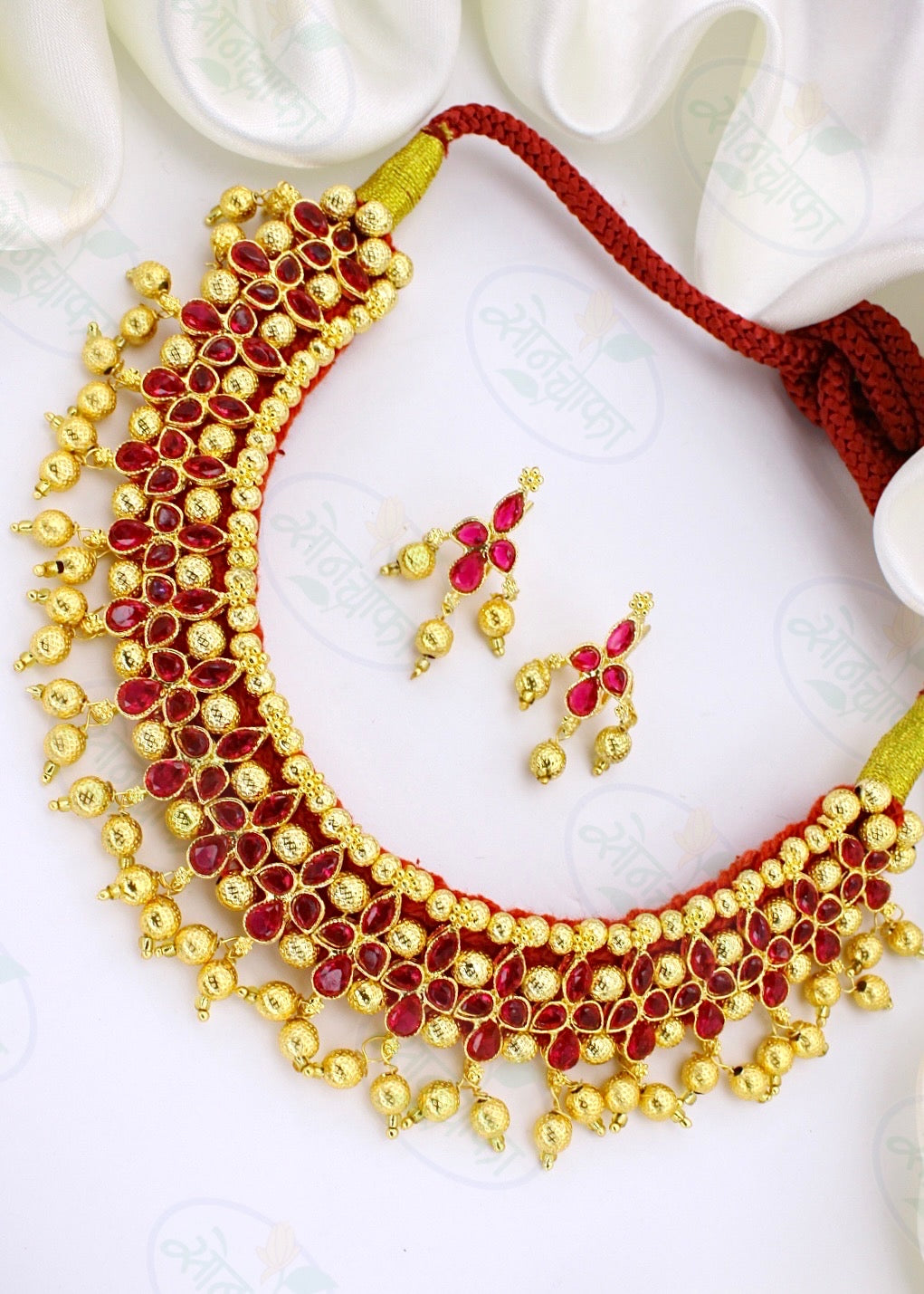 IMPRESSIVE MALHAR NECKLACE