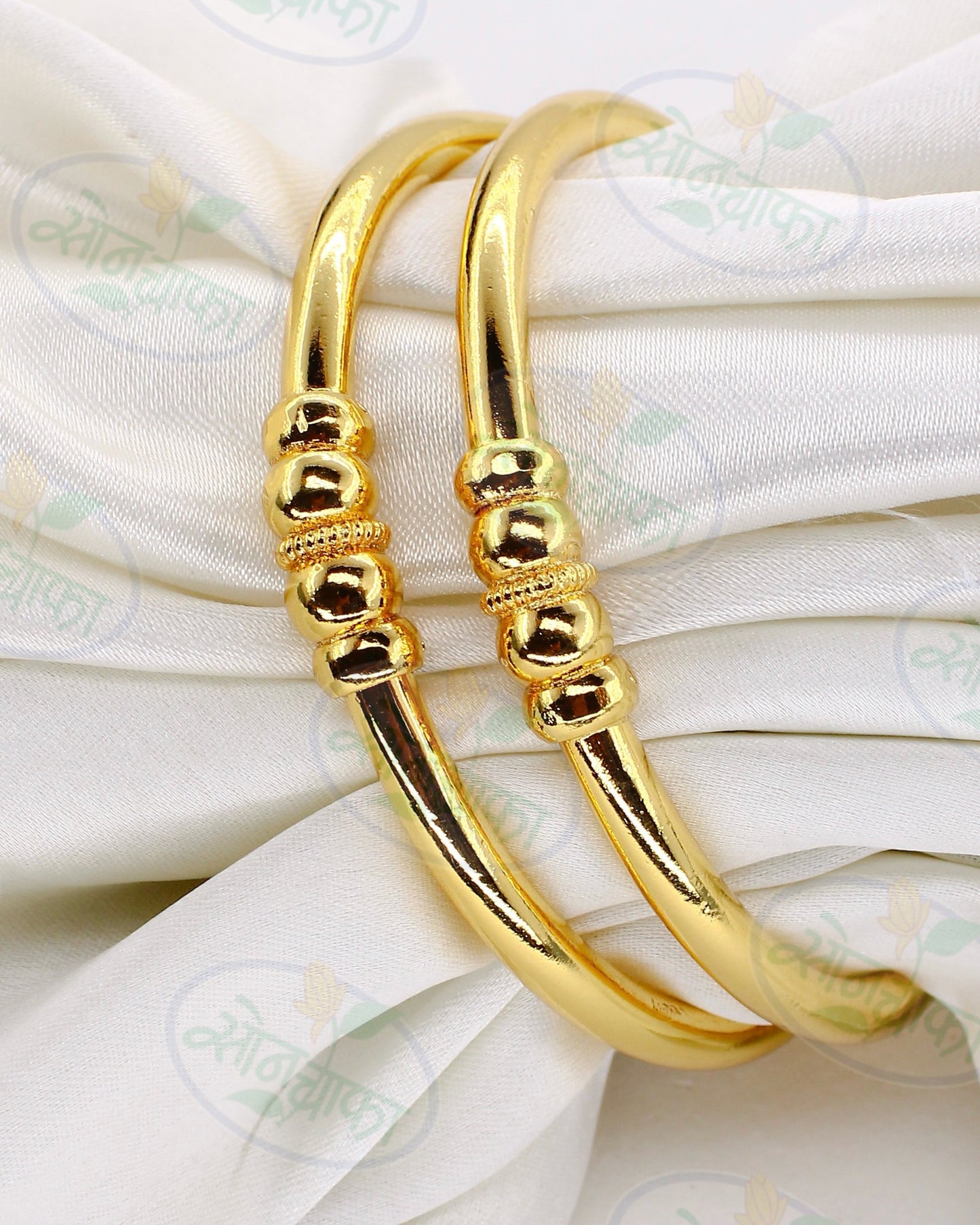 CLASSY GOLDEN BABY BANGLES