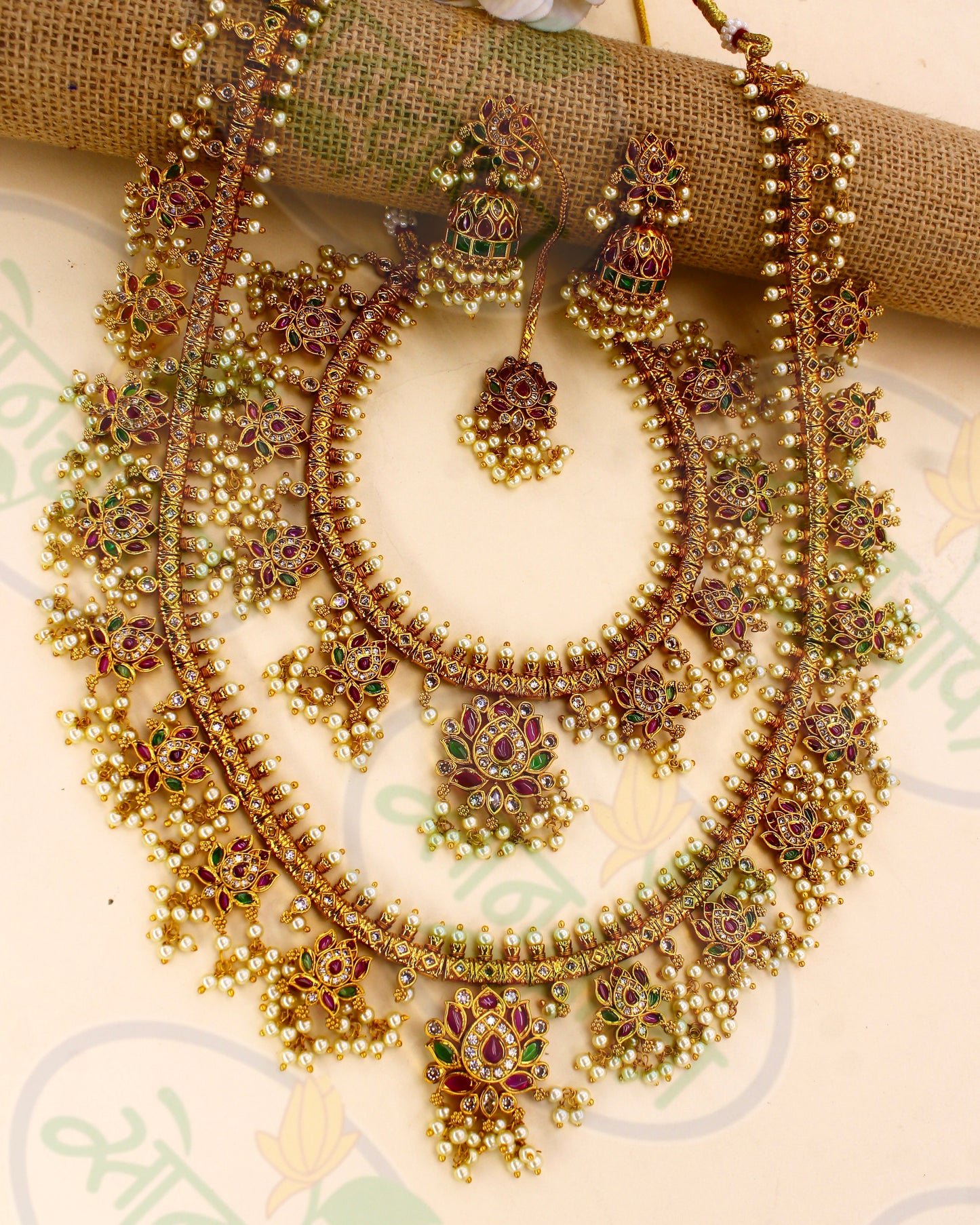 BRILLIANT RAJASI NECKLACE SET