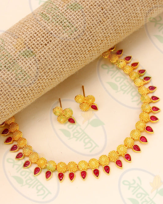 LEAF DESIGNER NECKLACE