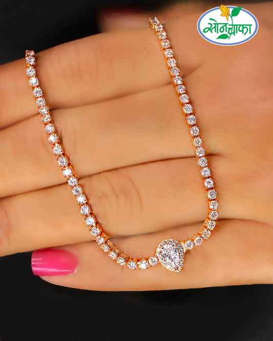FANCIABLE DROPLET DIAMOND NECKLACE