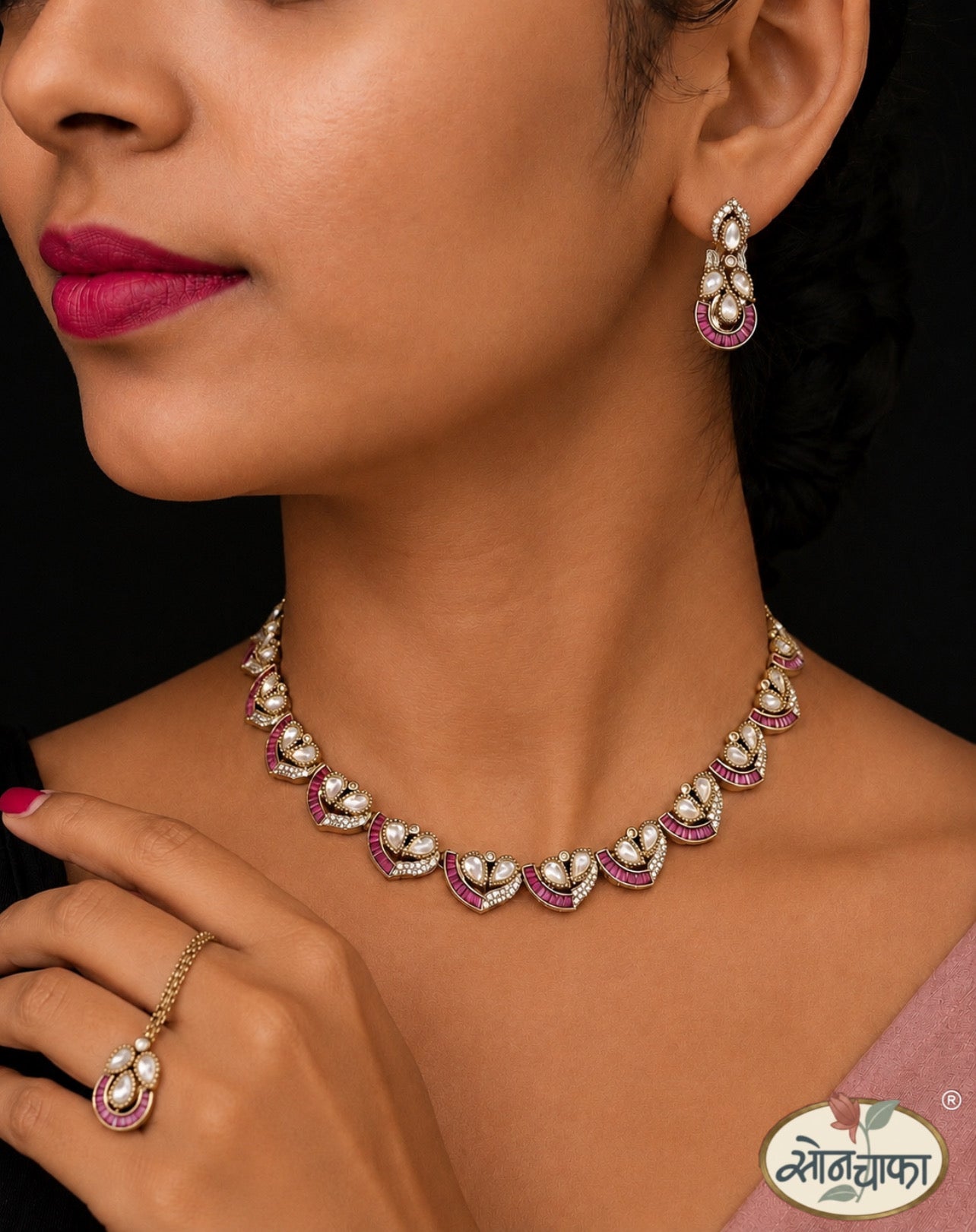 ATTRACTIVE RAJASI NECKLACE