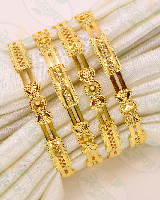 PRETTY GOLD PLATED BANGLES