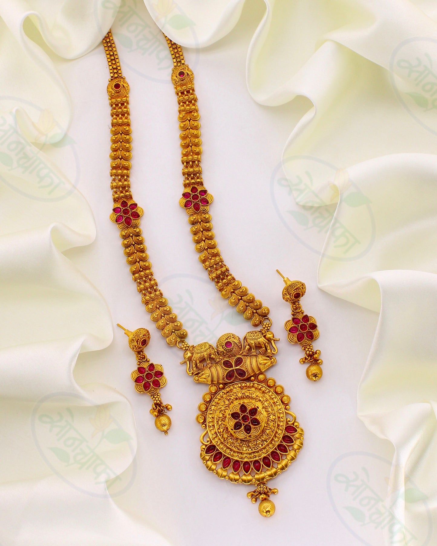 CLASSIC PESHWAI NECKLACE