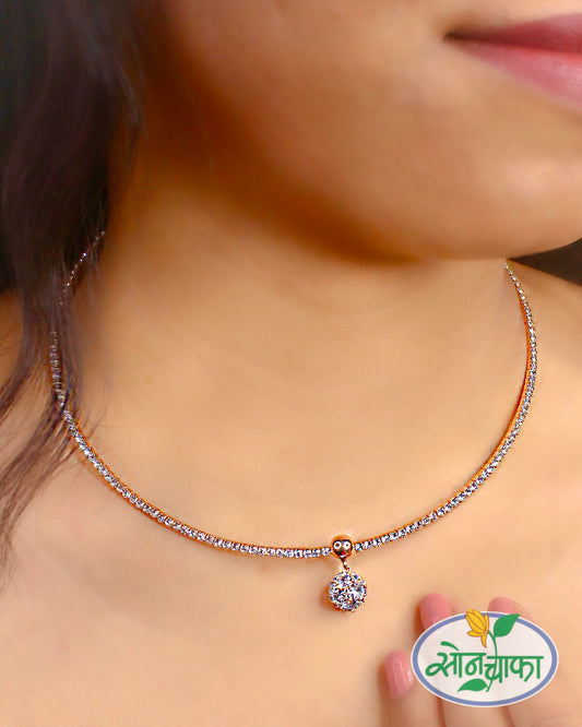 CLASSY DIAMOND NECKLACE