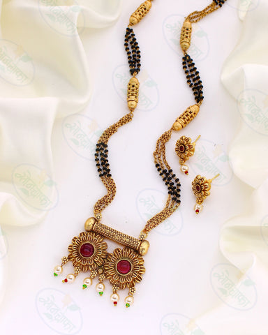 CAPTIVATING FLORAL WATI PENDANT STYLE MANGALSUTRA