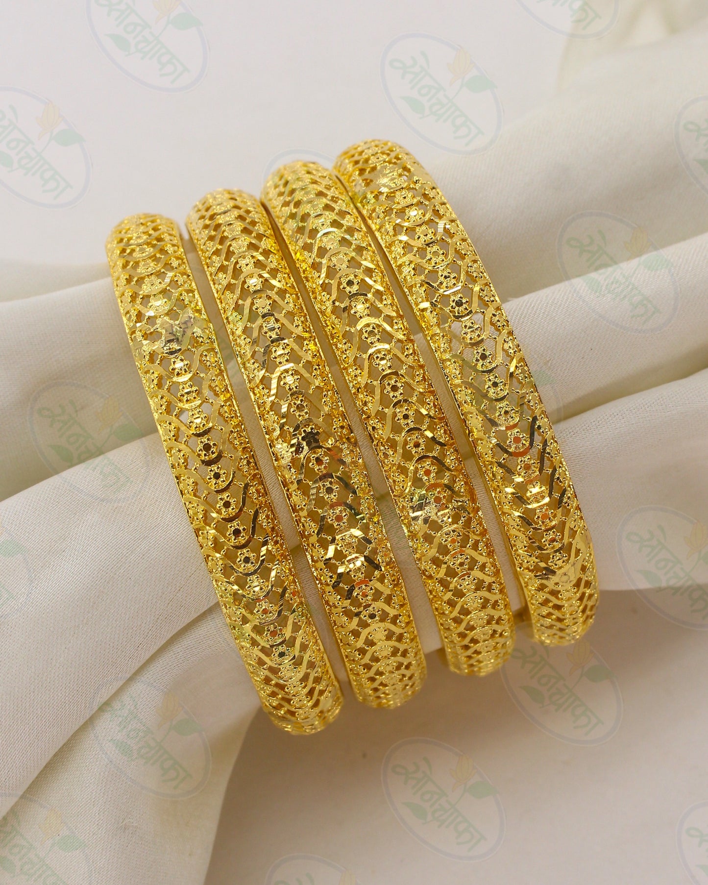 ELEGANT 4 PC BANGLES