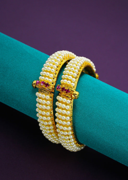 SPLENDID PEARL BEADS BANGLES