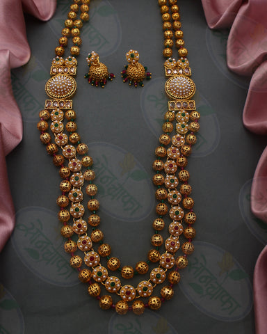 CHARMING ANTIQUE NECKLACE