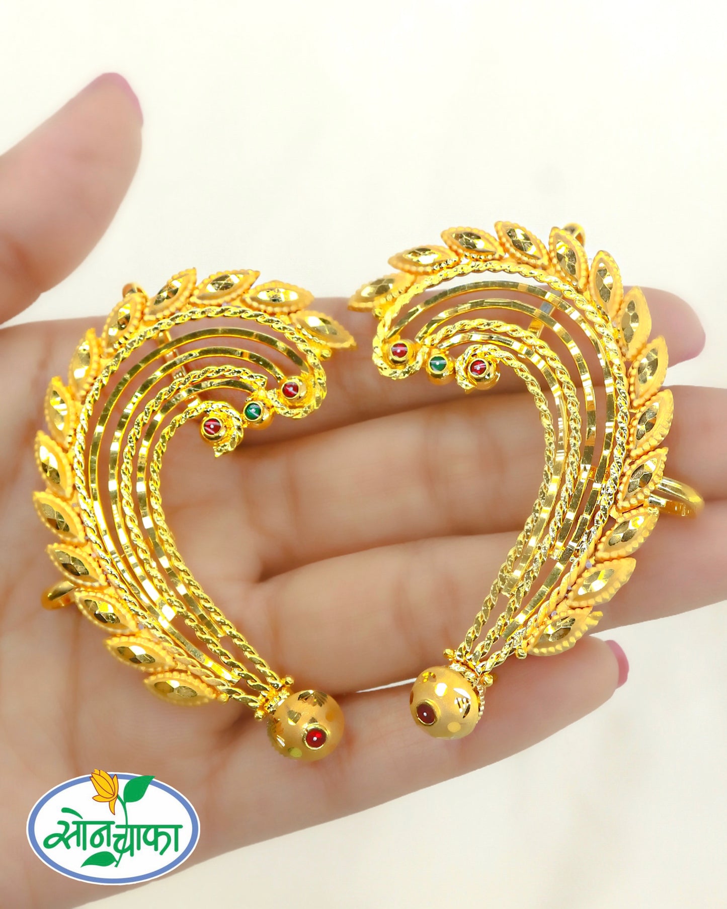 ELEGANT GOLD PLATED EAR-CUFF