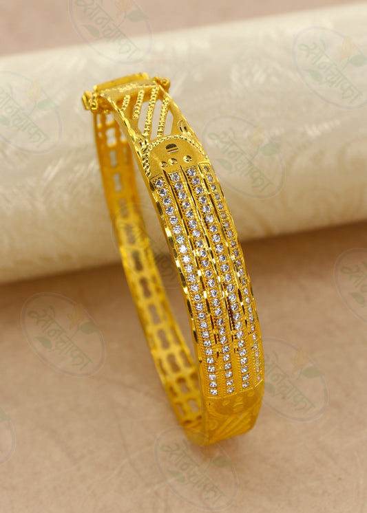 STYLISH CLASSY DESIGNER GOLD PLATED KADA