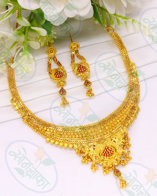 STYLISH GOLD PLATED NECKLACE