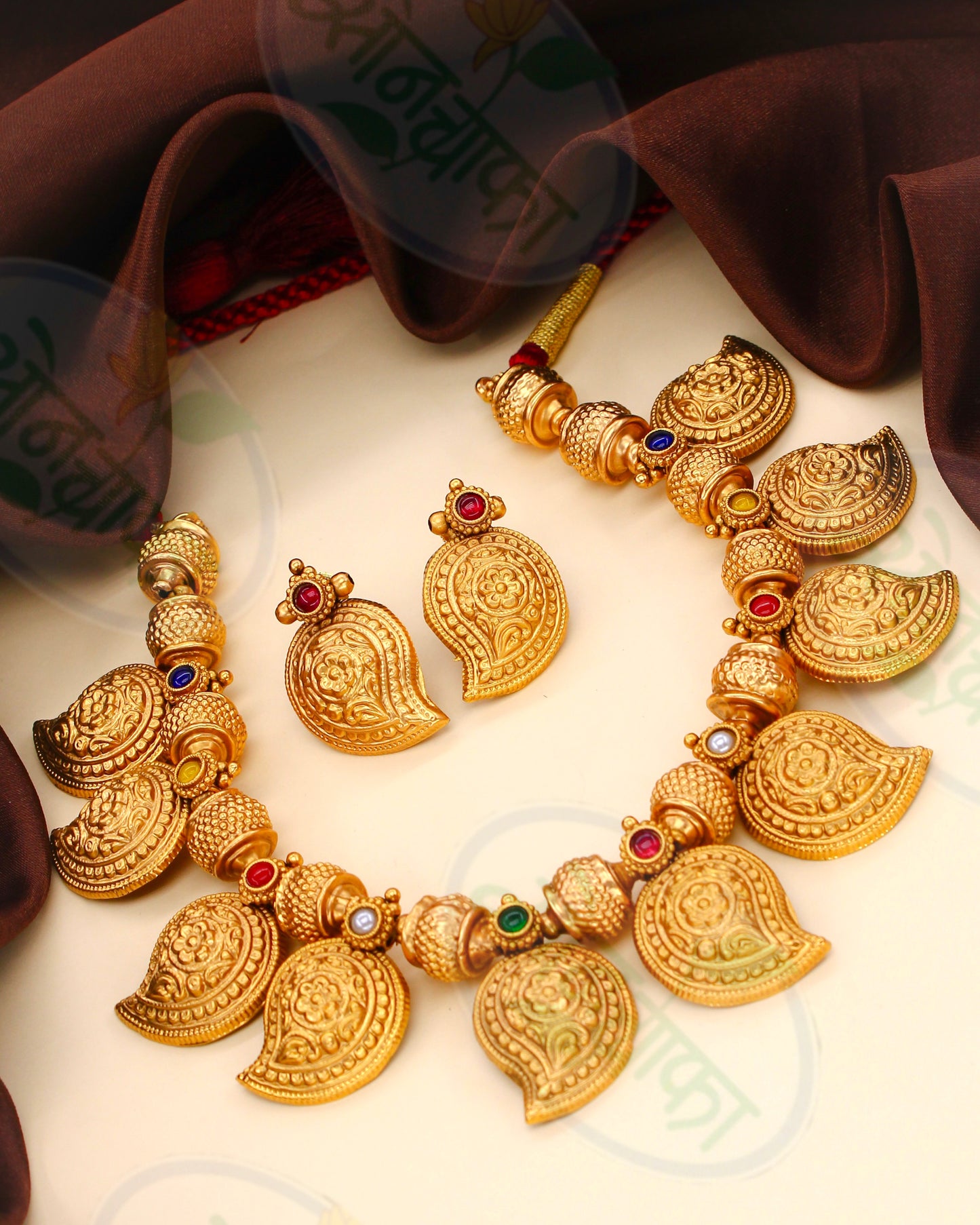 EXCELLENT RAJASI NECKLACE