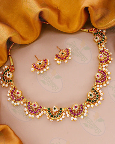 FLORET  MOTI NECKLACE