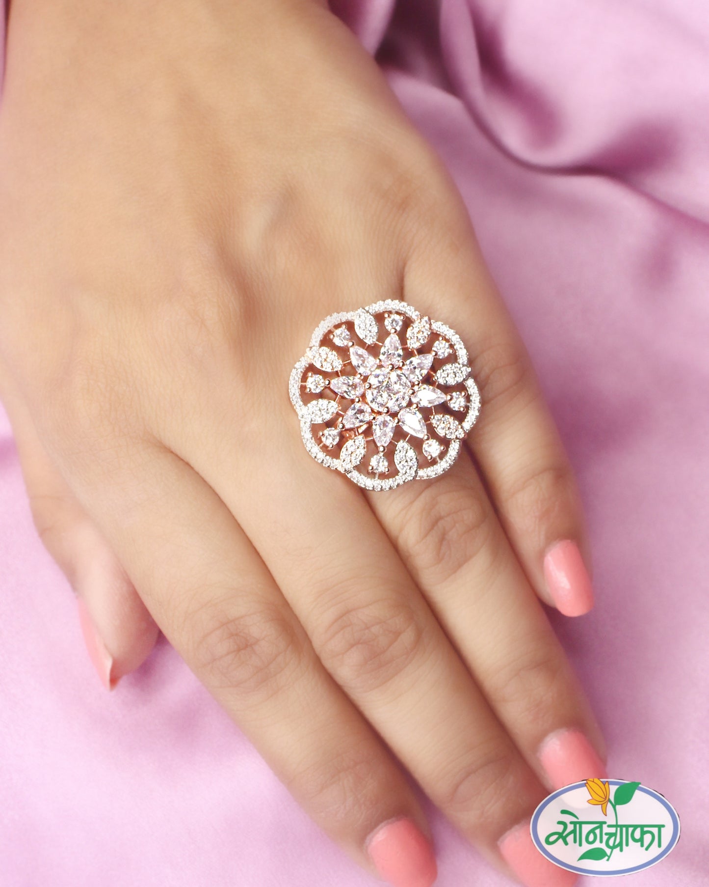 SHIMMERING DIAMOND RING