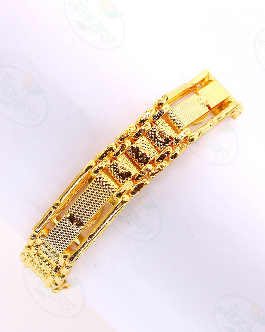 SLEEK GOLD PLATED BRACELET