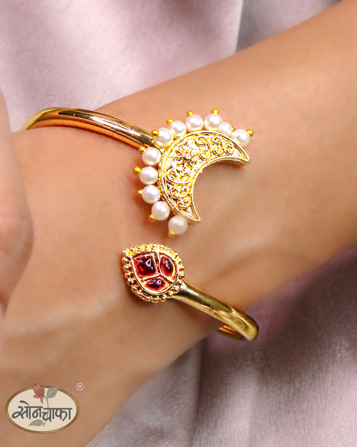 IMPRESSIVE DESIGNER PEARL BEADS KADA