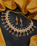 TRENDY MOTI NECKLACE