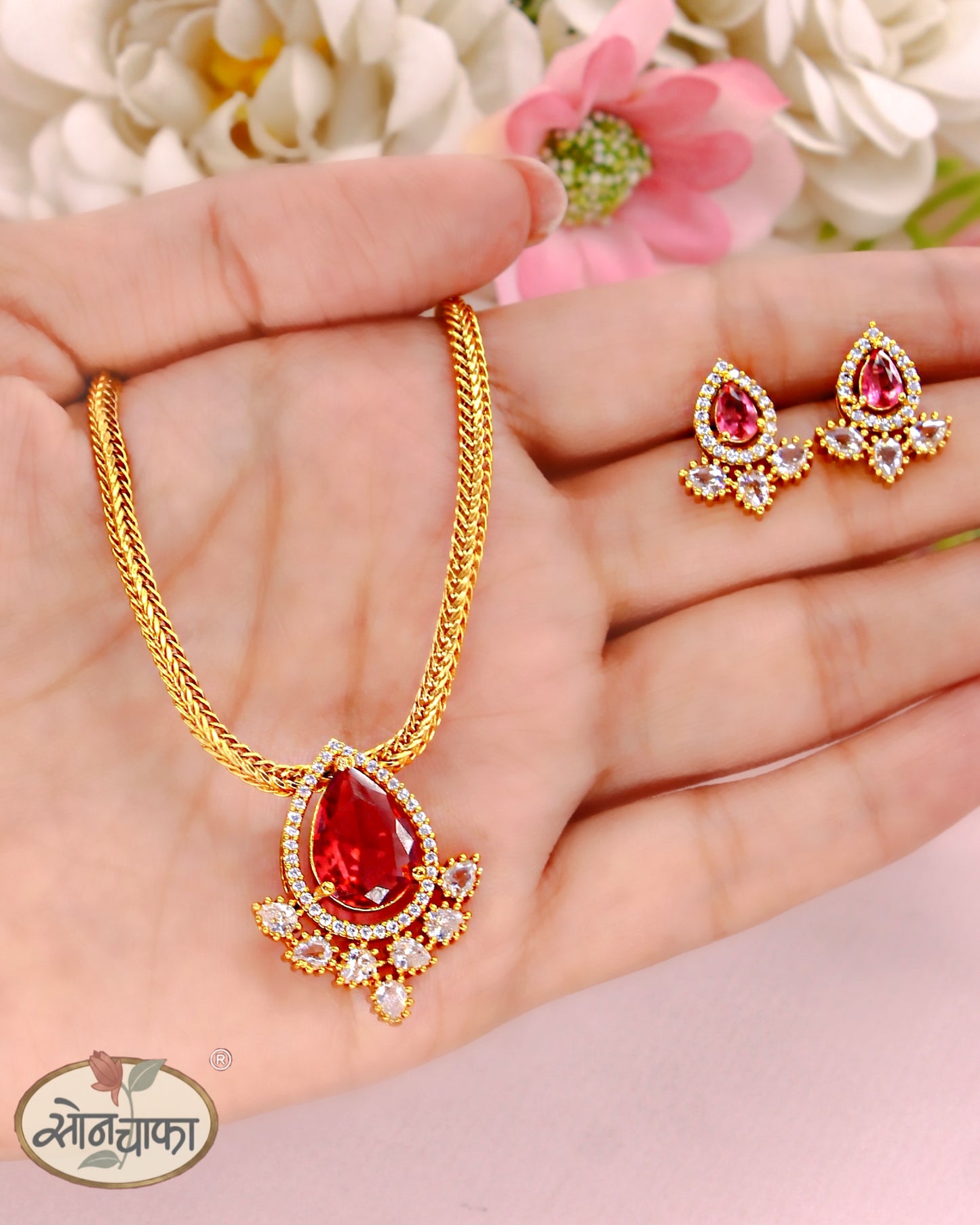 RADIANT GLAM NECKLACE
